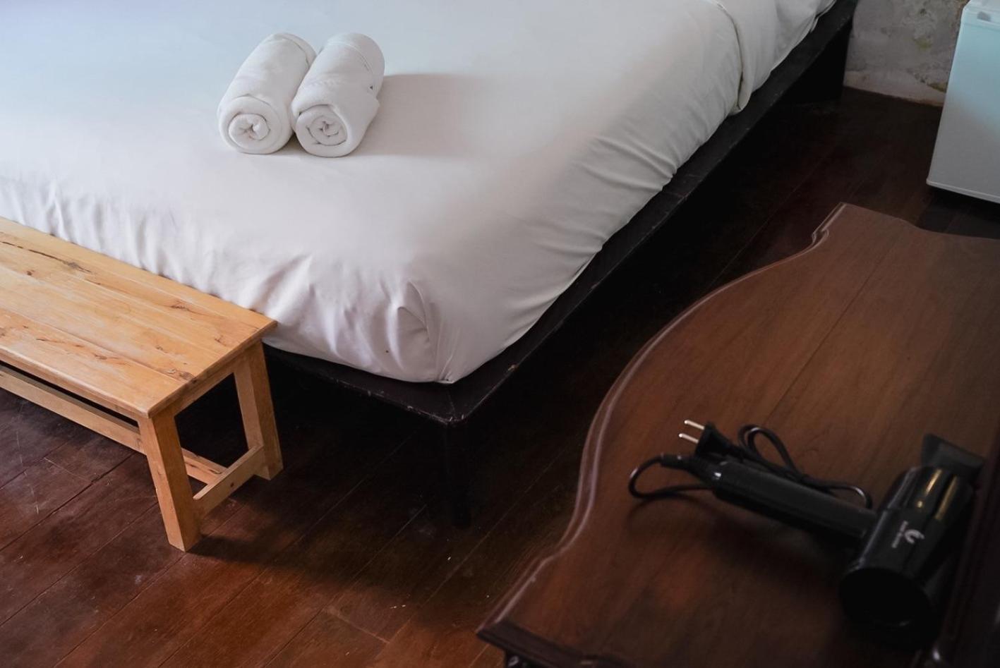 Mitr Inn Yaowarat Bangkok Buitenkant foto